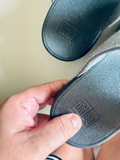 Used Fitflop Lulu Adjustable Shimmerlux S in Grey Glitz Size 42 รูปที่ 6