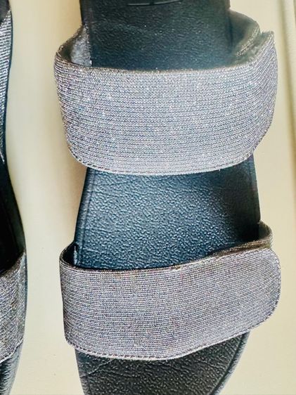 Used Fitflop Lulu Adjustable Shimmerlux S in Grey Glitz Size 42 รูปที่ 4