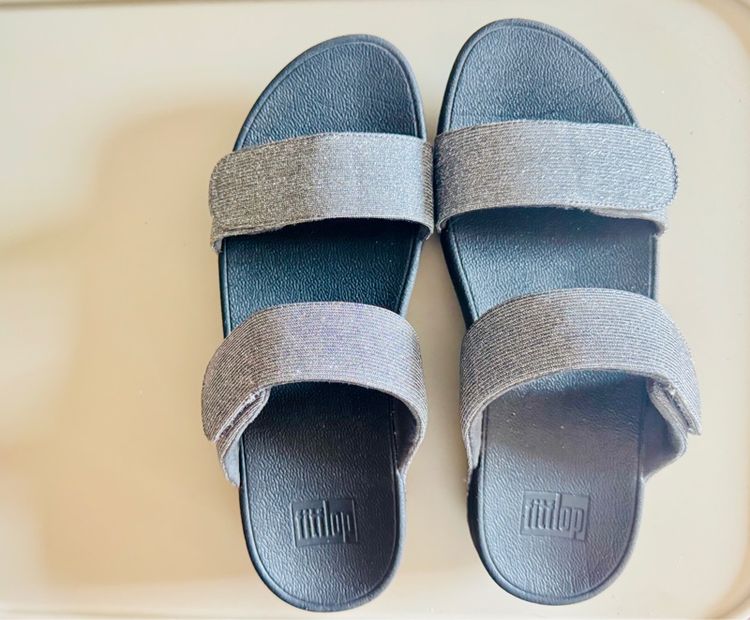 Used Fitflop Lulu Adjustable Shimmerlux S in Grey Glitz Size 42 รูปที่ 2