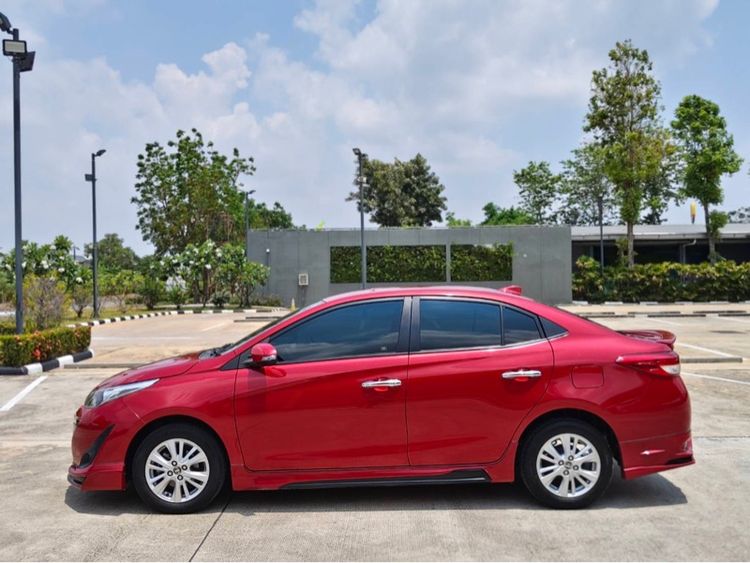 Toyota Yaris ATIV 2018 1.2 G Sedan เบนซิน ไม่ติดแก๊ส เกียร์อัตโนมัติ แดง รูปที่ 2