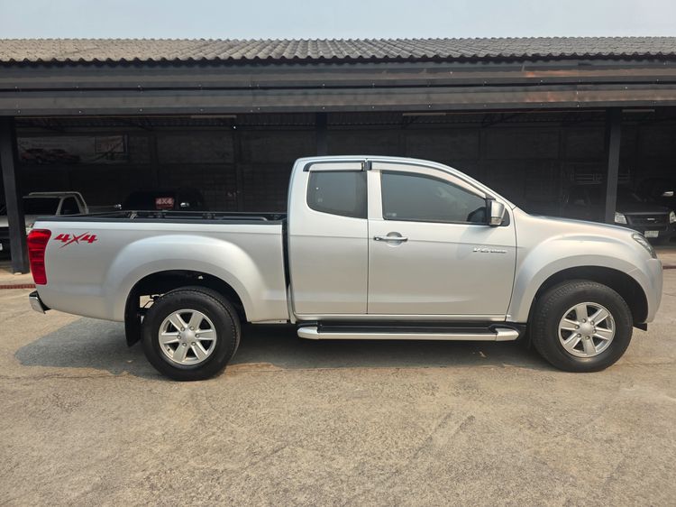 Isuzu D-MAX 2013 2.5 V-Cross Z 4WD Pickup ดีเซล ไม่ติดแก๊ส เกียร์ธรรมดา บรอนซ์เงิน รูปที่ 4