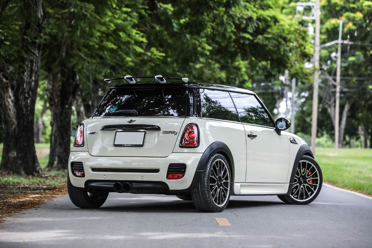 Mini COOPER 2011 รุ่นย่อยอื่นๆ Sedan เบนซิน ไม่ติดแก๊ส เกียร์อัตโนมัติ ครีม รูปที่ 2