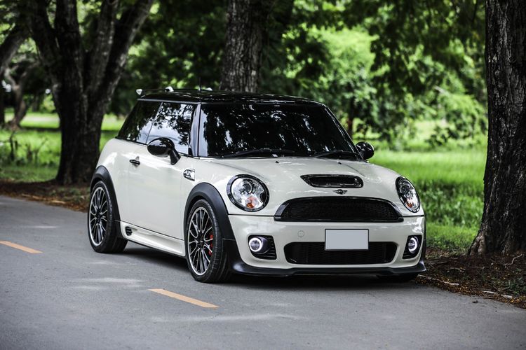 Mini COOPER 2011 รุ่นย่อยอื่นๆ Sedan เบนซิน ไม่ติดแก๊ส เกียร์อัตโนมัติ ครีม