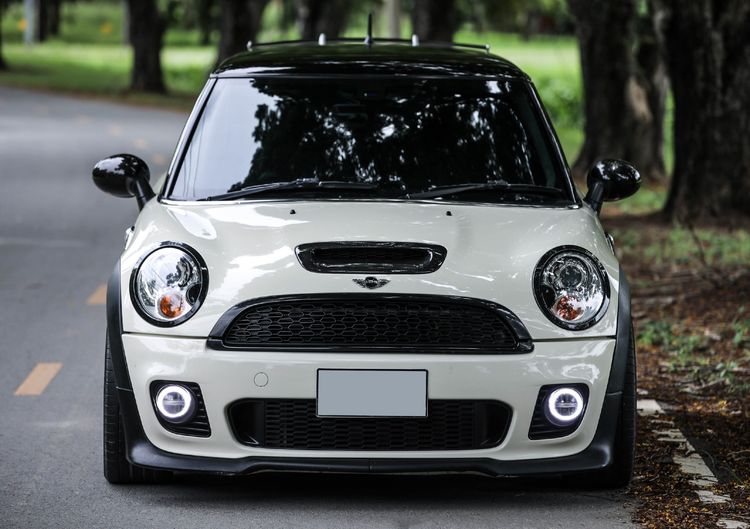 Mini COOPER 2011 รุ่นย่อยอื่นๆ Sedan เบนซิน ไม่ติดแก๊ส เกียร์อัตโนมัติ ครีม รูปที่ 4
