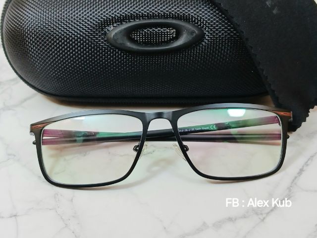 กรอบแว่นตา Oakley 