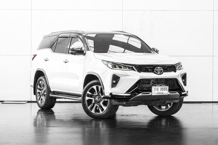 Toyota Fortuner 2022 2.8 Legender 4WD Utility-car ดีเซล ไม่ติดแก๊ส เกียร์อัตโนมัติ ขาว รูปที่ 2