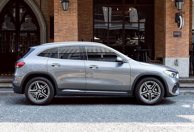 Mercedes-Benz GLA-Class 2022 GLA200 Sedan เบนซิน ไม่ติดแก๊ส เกียร์อัตโนมัติ เทา รูปที่ 4