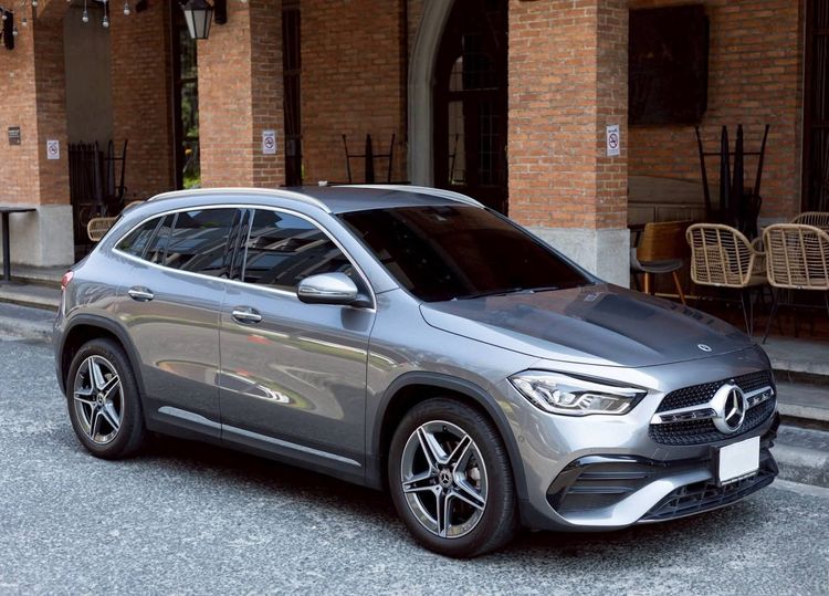 Mercedes-Benz GLA-Class 2022 GLA200 Sedan เบนซิน ไม่ติดแก๊ส เกียร์อัตโนมัติ เทา รูปที่ 3