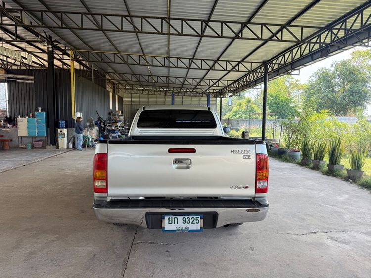 Toyota Hilux Vigo 2010 2.5 J Pickup ดีเซล ไม่ติดแก๊ส เกียร์ธรรมดา เทา รูปที่ 4