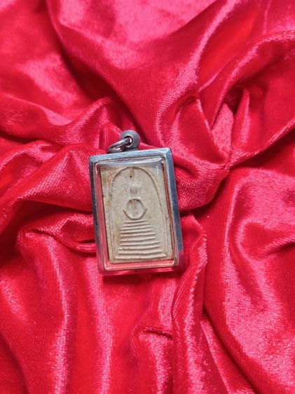 พระสมเด็จ 7 ชั้น แขนหักศอก 