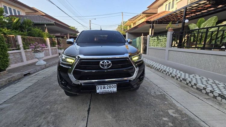 รถ Toyota Hilux Revo 2.4 E สี ดำ