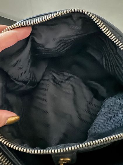 กระเป๋า Prada หนังสีดำแท้  รูปที่ 16