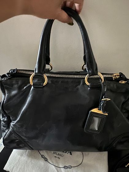 กระเป๋า Prada หนังสีดำแท้  รูปที่ 4