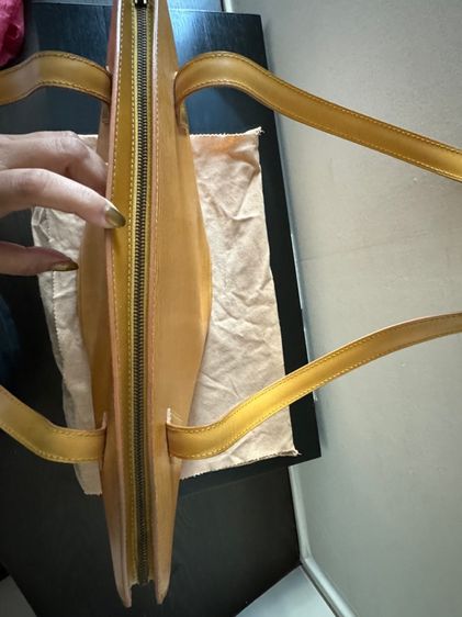 กระเป๋า Louis Vuitton Vintage Epi พัดสีเหลือง รูปที่ 5