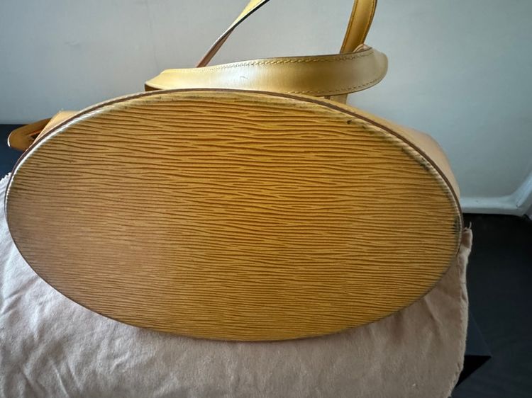 กระเป๋า Louis Vuitton Vintage Epi พัดสีเหลือง รูปที่ 9