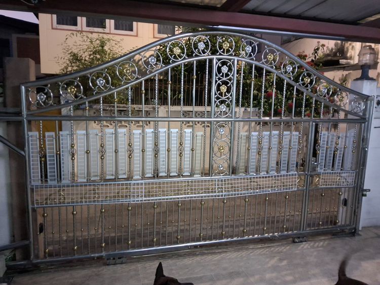 อื่นๆ  ประตูสแตเลส