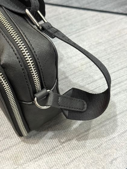 กระเป๋า Crossbody Guess สีดำ รูปที่ 4