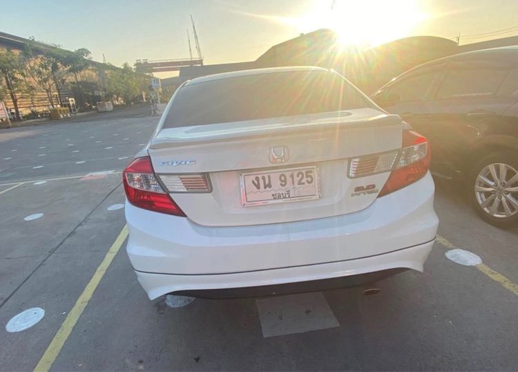 Honda Civic 2012 2.0 EL i-VTEC Sedan เบนซิน ไม่ติดแก๊ส เกียร์อัตโนมัติ ขาว รูปที่ 3