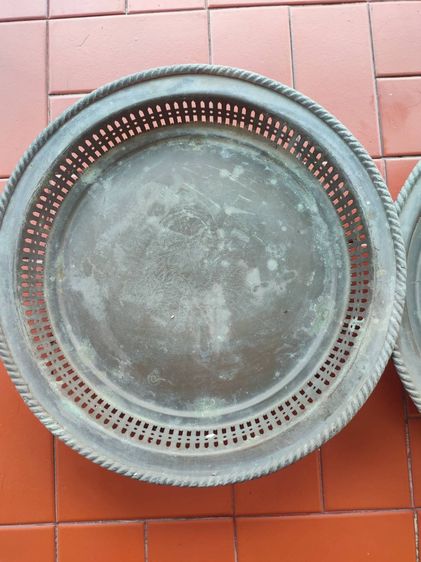 พานทองเหลือง งานเก่า ขนาด 16 นิ้ว ยกคู่  รูปที่ 6