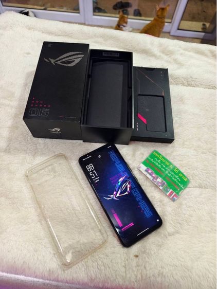 - Rog Phone 6 12 256gb