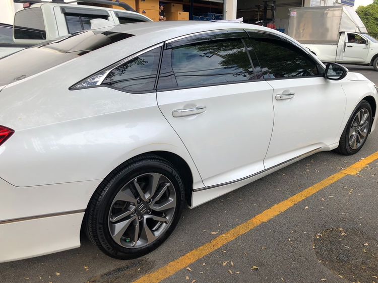 Honda Accord 2018 1.5 Turbo EL Sedan เบนซิน ไม่ติดแก๊ส เกียร์อัตโนมัติ ขาว รูปที่ 4