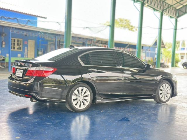 Honda Accord 2013 2.0 EL Sedan เบนซิน ไม่ติดแก๊ส เกียร์อัตโนมัติ ขาว รูปที่ 4