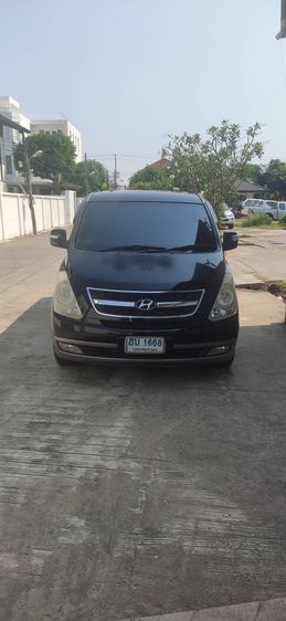 รถ Hyundai H-1  2.5 Deluxe สี ดำ