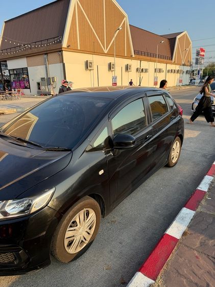 Honda Jazz 2019 1.5 E-V Utility-car เบนซิน ไม่ติดแก๊ส เกียร์อัตโนมัติ ดำ รูปที่ 3