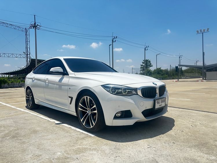BMW Series 3 2018 320d Sedan ดีเซล ไม่ติดแก๊ส เกียร์อัตโนมัติ ขาว รูปที่ 2