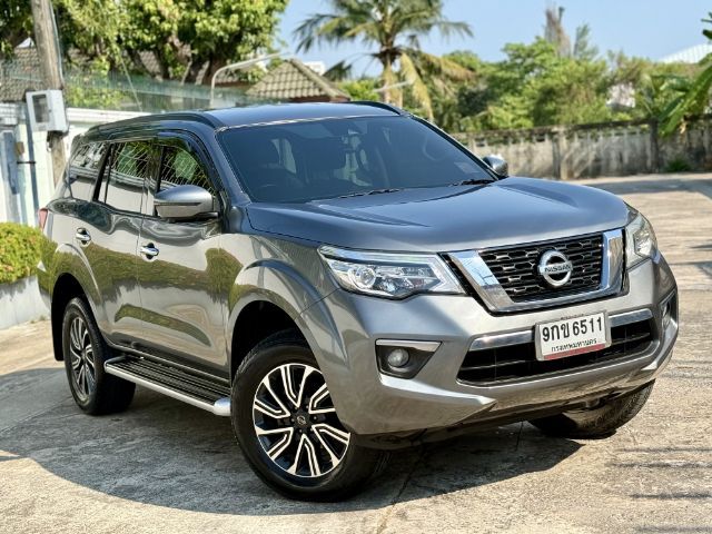 รถ Nissan Terra 2.3 VL สี เทา