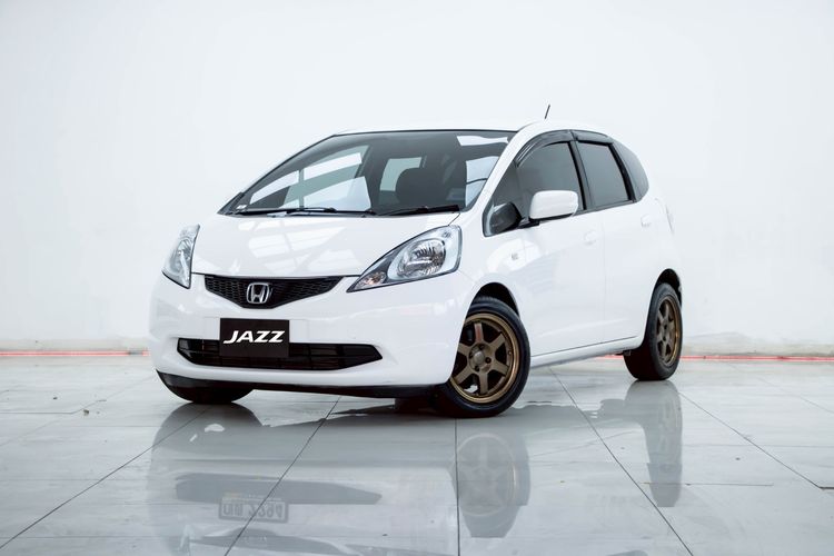 รถ Honda Jazz 1.5 S สี ขาว