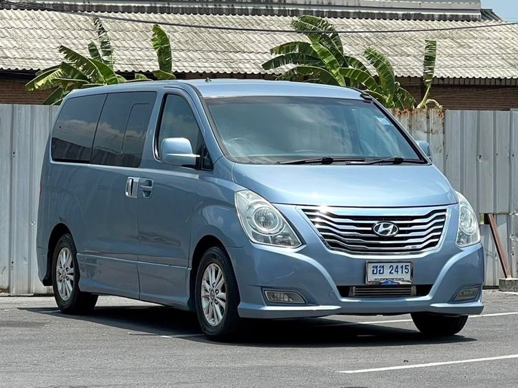 รถ Hyundai H-1  2.5 Maesto Deluxe สี น้ำเงิน