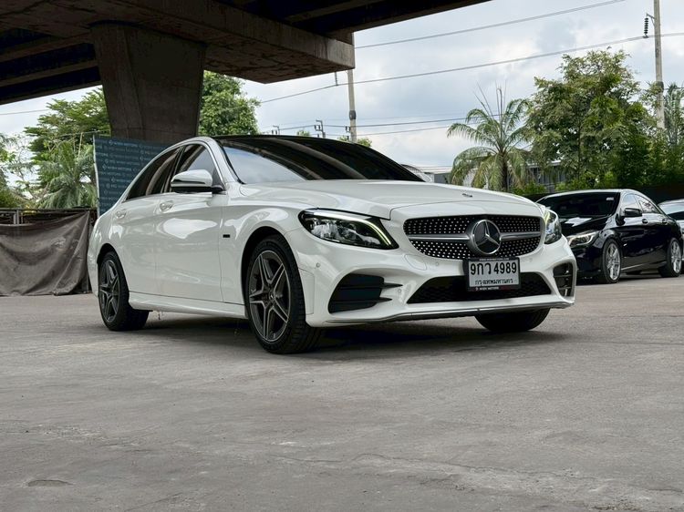Mercedes-Benz C-Class 2020 C300 Sedan ปลั๊กอินไฮบริด (PHEV) ไม่ติดแก๊ส เกียร์อัตโนมัติ ขาว รูปที่ 2