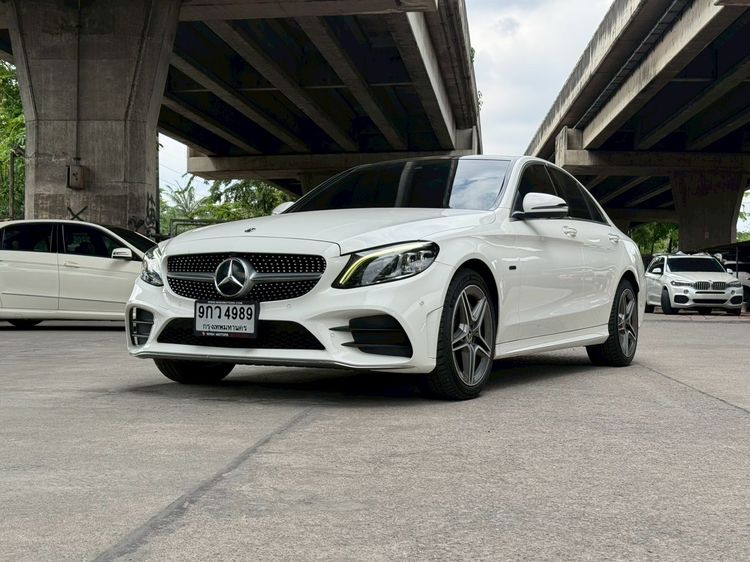 รถ Mercedes-Benz C-Class C300 สี ขาว