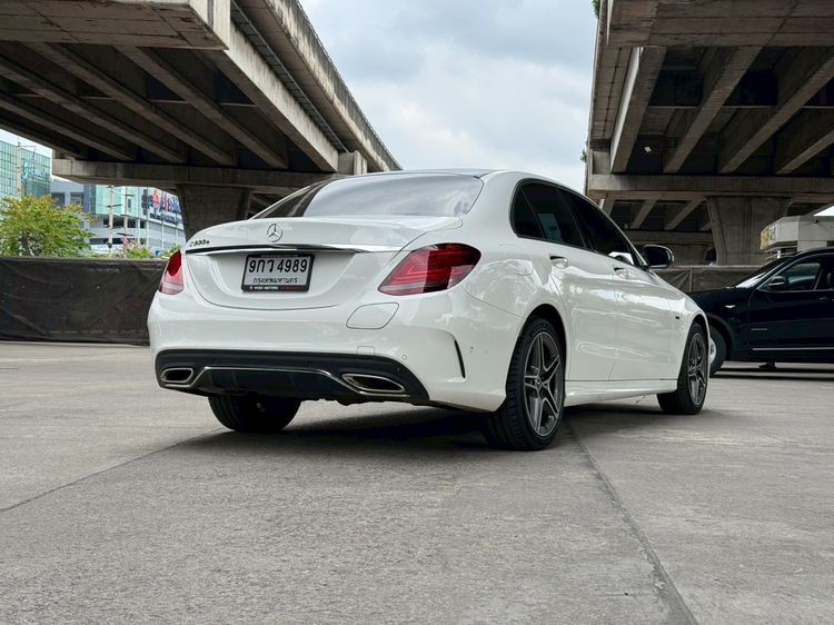 Mercedes-Benz C-Class 2020 C300 Sedan ปลั๊กอินไฮบริด (PHEV) ไม่ติดแก๊ส เกียร์อัตโนมัติ ขาว รูปที่ 3