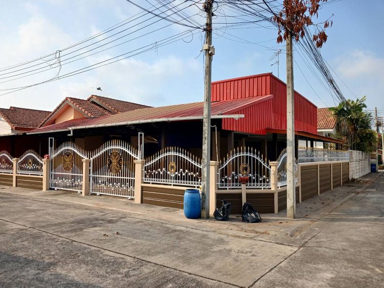 ขายบ้านรีโนเวทใหม่ทำเลดี ราคาพิเศษ เพียง 1.95 ล้าน