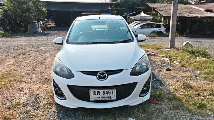 รถ Mazda Mazda 2 1.5 Elegance Spirit สี ขาว
