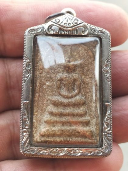 สมเด็จวัดระฆังพิมพ์เจดีย์เนื้อกระยาสารทสวยๆเก่าๆเลี่ยมเงินสวยๆ รูปที่ 10