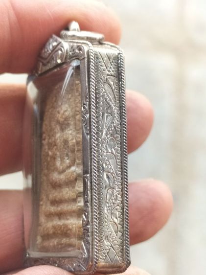 สมเด็จวัดระฆังพิมพ์เจดีย์เนื้อกระยาสารทสวยๆเก่าๆเลี่ยมเงินสวยๆ รูปที่ 14