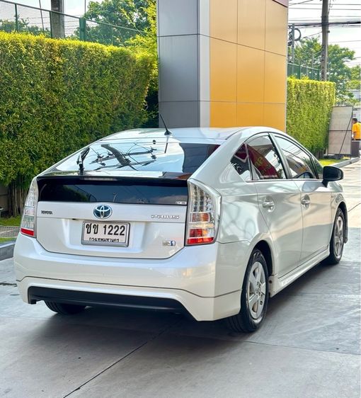 Toyota Prius 2011 1.8 Hybrid Top Grade Sedan ไฮบริด เกียร์อัตโนมัติ ขาว รูปที่ 3