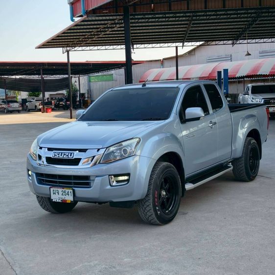 รถ Isuzu D-MAX 2.5 Hi-Lander L สี ฟ้า