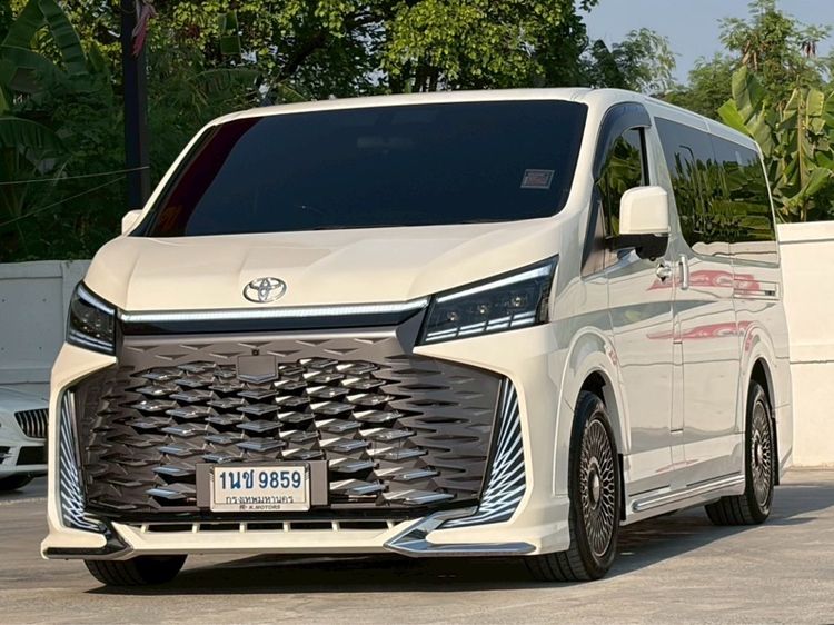 รถ Toyota Hiace 2.8 GL สี ขาว