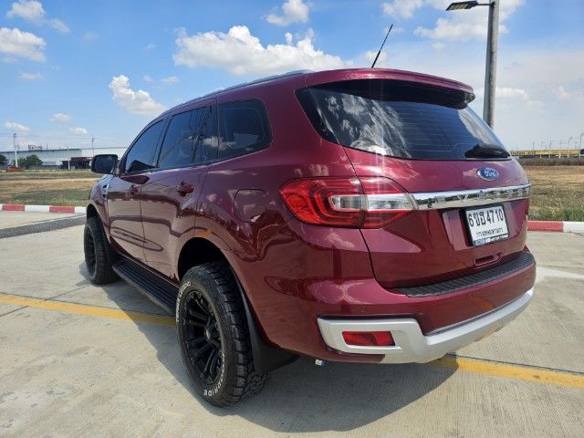Ford Everest 2017 3.2 Titanium 4WD Utility-car ดีเซล เกียร์อัตโนมัติ แดง รูปที่ 2