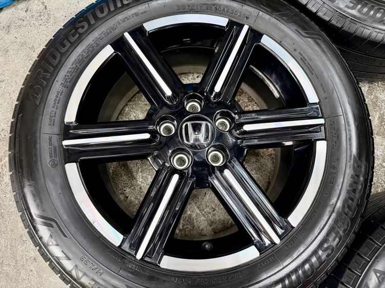 ล้อแม็ก HONDA HRV ขอบ 17”  ยาง BRIDGESTONE 215-60R17 ปี 23 พร้อมใช้งาน รูปที่ 6