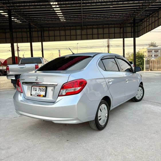 Mitsubishi Attrage 2018 1.2 GLX Sedan เบนซิน ไม่ติดแก๊ส เกียร์อัตโนมัติ บรอนซ์เงิน รูปที่ 2