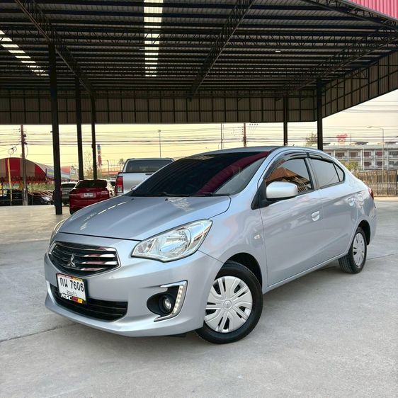 รถ Mitsubishi Attrage 1.2 GLX สี บรอนซ์เงิน