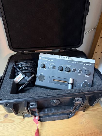 ยกระดับ Live ของคุณให้โปรด้วย Roland V-02HD