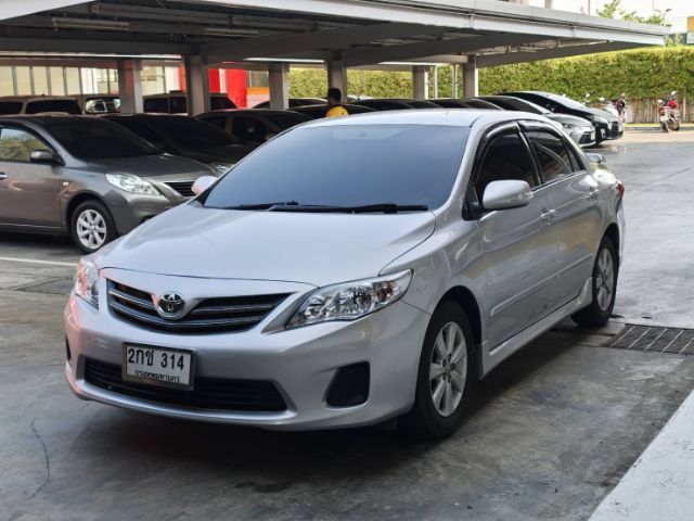 รถ Toyota Altis 1.8 E สี บรอนซ์เงิน