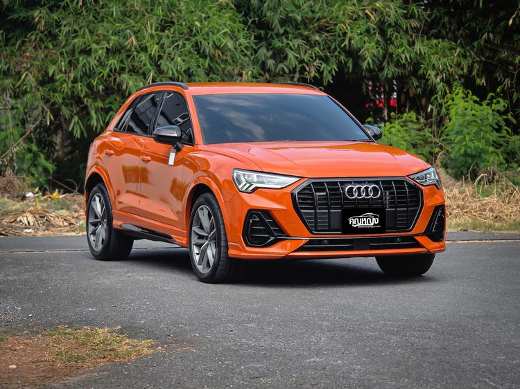 รถ Audi Audi Q3  2.0 TFSI Quattro 4WD สี ส้ม