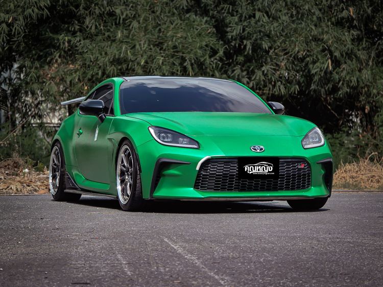 รถ Toyota GR 86 2.4 RZ coupe สี ขาว